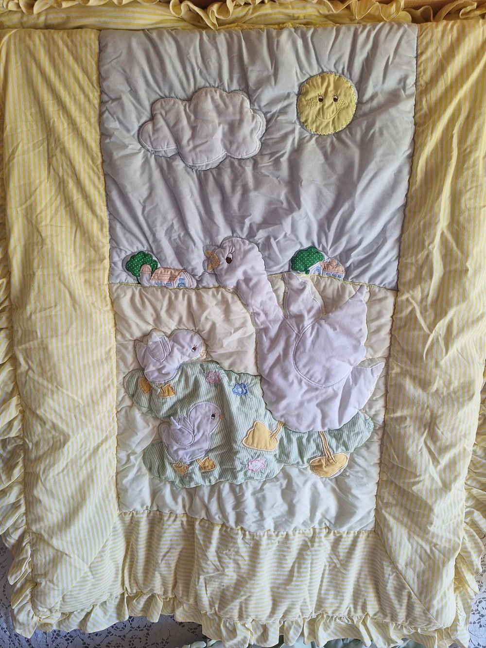 Vontage HandmadYellow Duckling Appliqué Baby Quilt - Soft Yellow Nursery Bedding